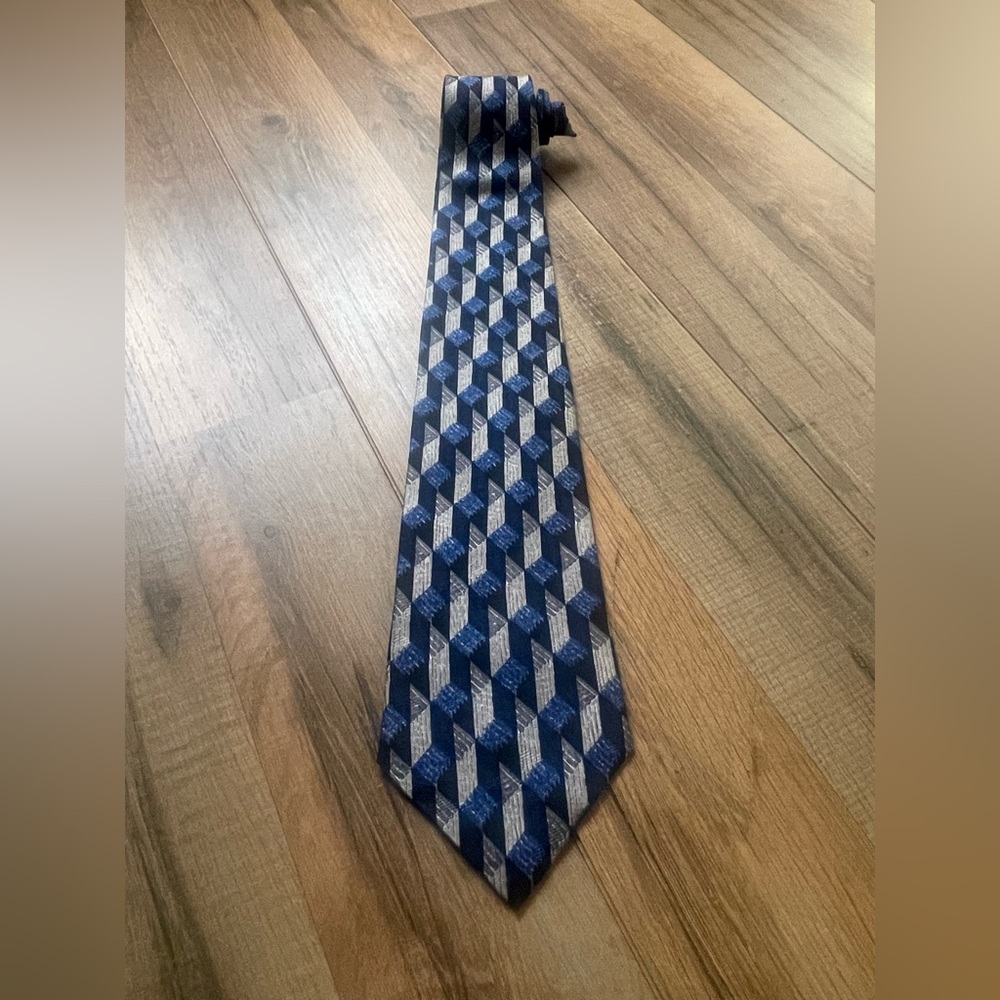 Sophisticated Blue and Gray Tie for Stylish Occasions Italian Silk Made In USA